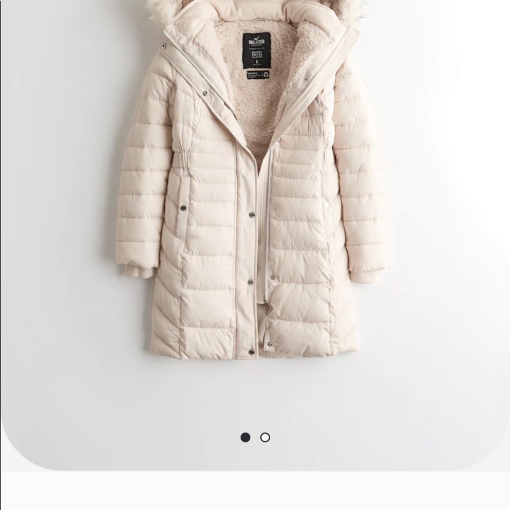 Hollister  cream never worn puffer warm coat